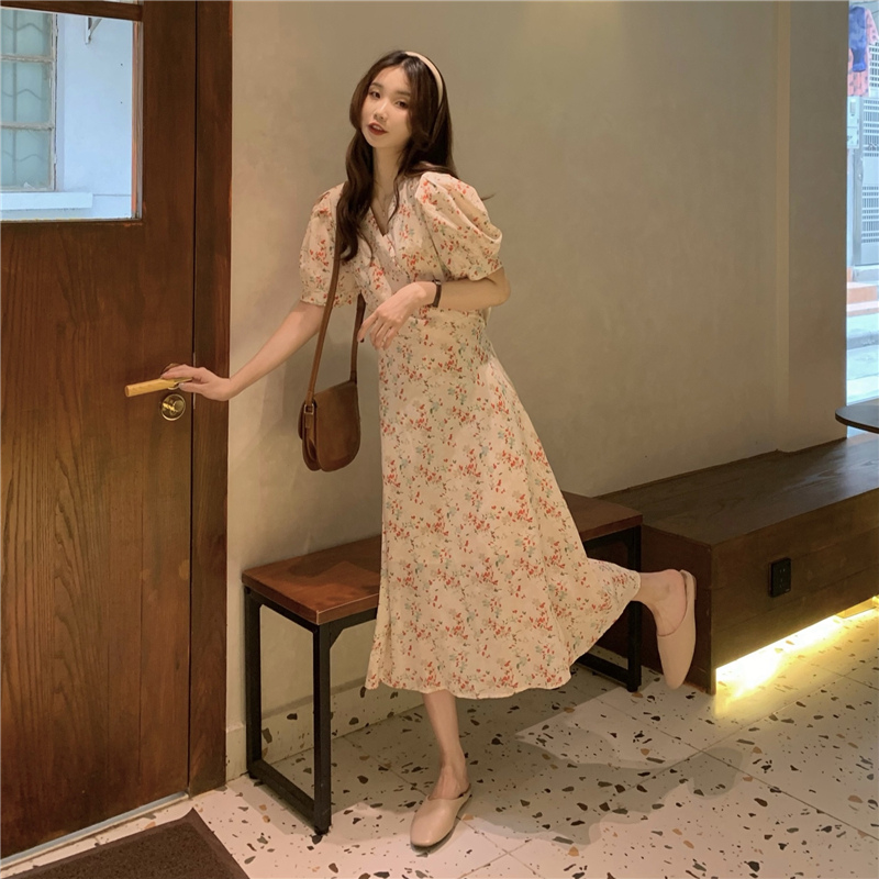 https://fulmo-img-server.com/flower-fashion-factory/74bd2599-3a71-4d82-9909-d3cebf4e8364.jpg