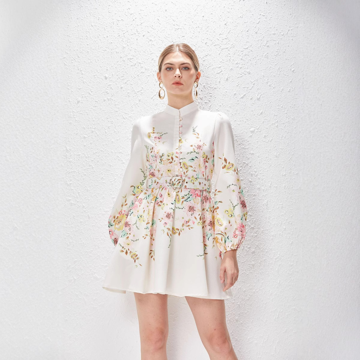 https://fulmo-img-server.com/flower-fashion-factory/75370745-6aef-4a9a-87a2-be1ff3968c91.jpg