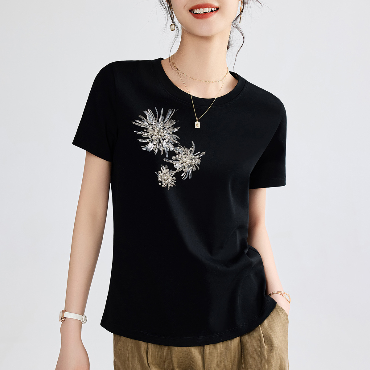花柄 ファッション 煌めく花火刺繍 上質Tシャツ