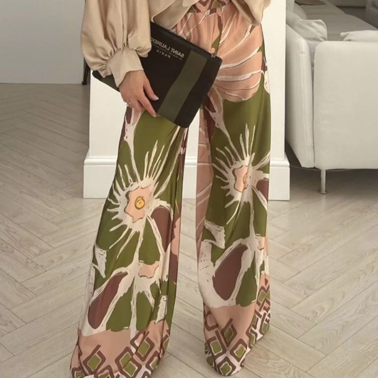 https://fulmo-img-server.com/flower-fashion-factory/773e55bd-8df5-4fda-853a-21ce0b5f9d42.jpg