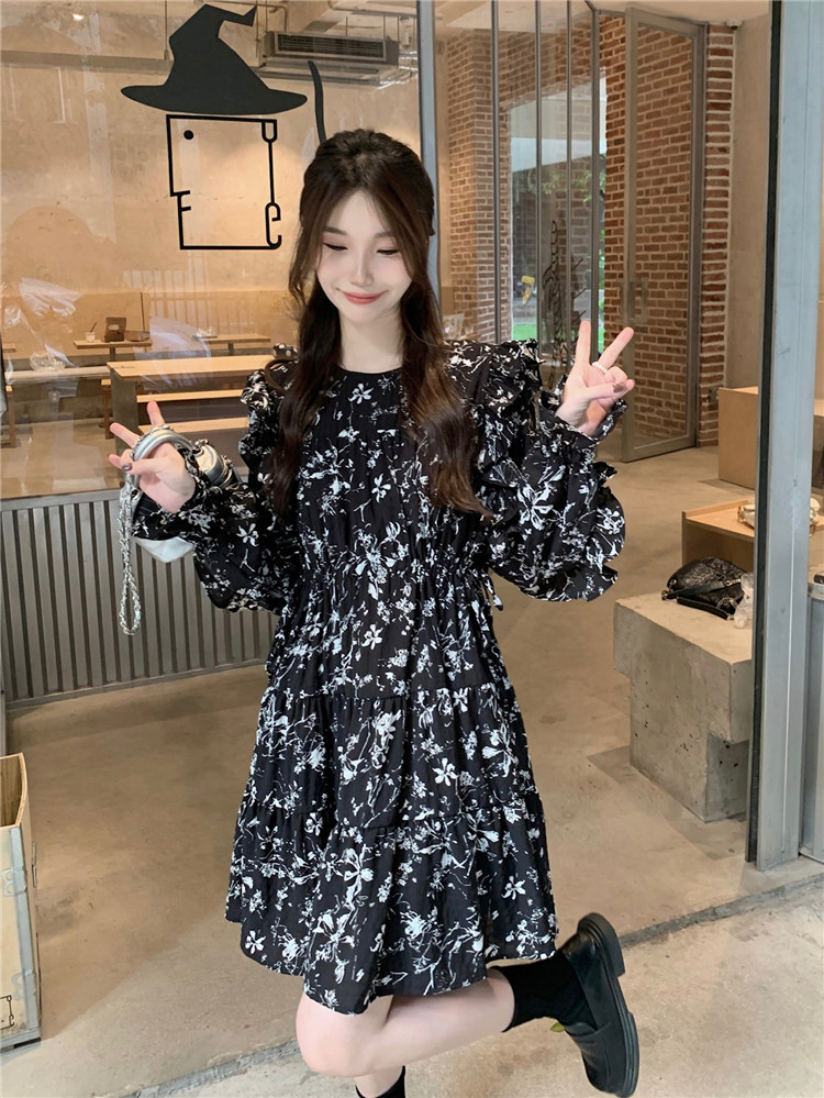https://fulmo-img-server.com/flower-fashion-factory/7b21365d-1283-46bf-b59e-f9666f75b900.jpg