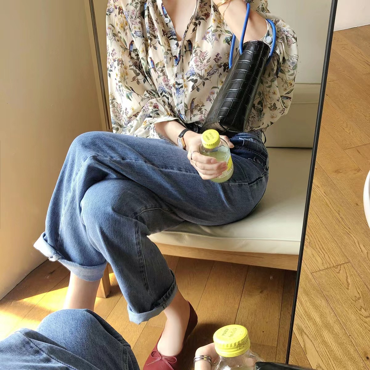 https://fulmo-img-server.com/flower-fashion-factory/7e5d09ee-badd-4106-b17b-997c9c9aab6d.jpg