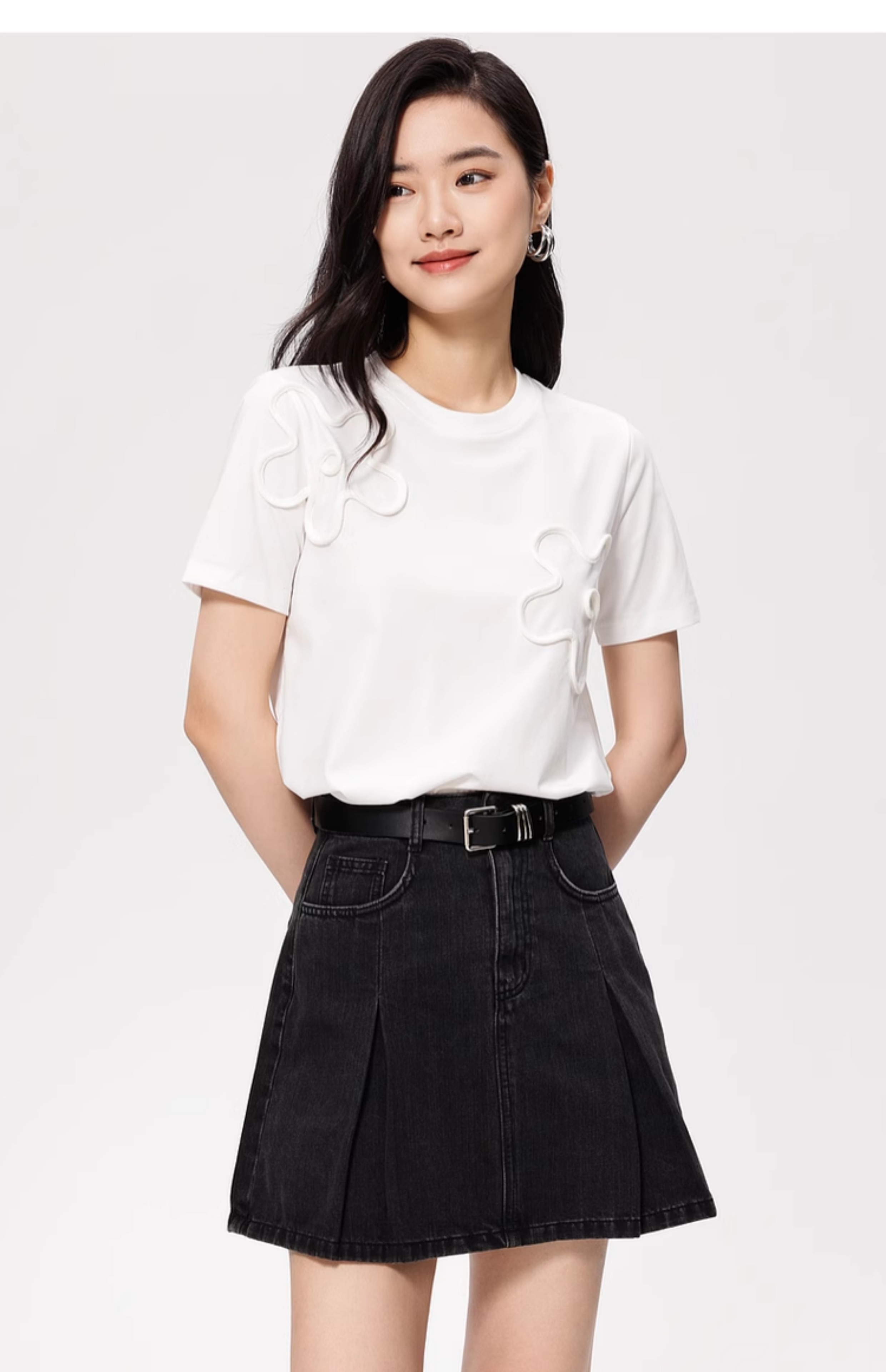 花柄 ファッション 花モチーフ 立体刺繍入りデザインTシャツ