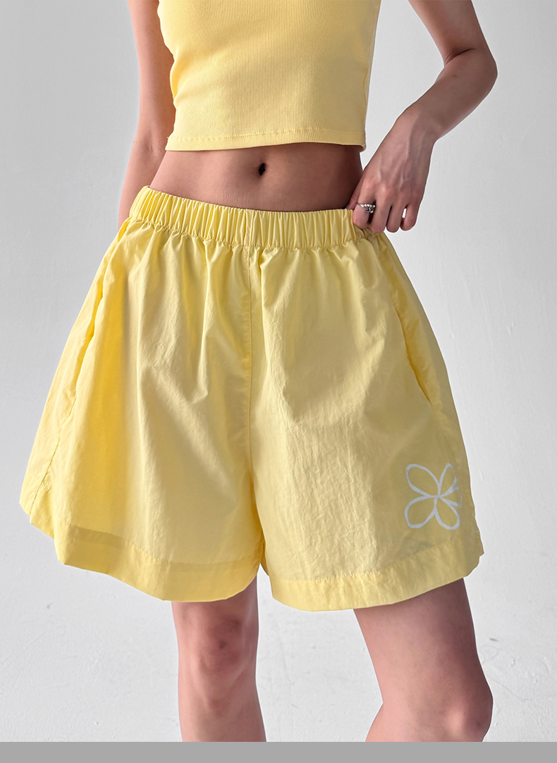 https://fulmo-img-server.com/flower-fashion-factory/84ae3eb3-d300-4cce-a095-a53b64228bec.jpg