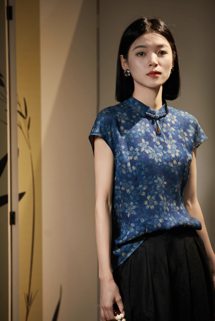 https://fulmo-img-server.com/flower-fashion-factory/884bbe69-7f5c-4cbf-9991-0f9102fca663.jpg