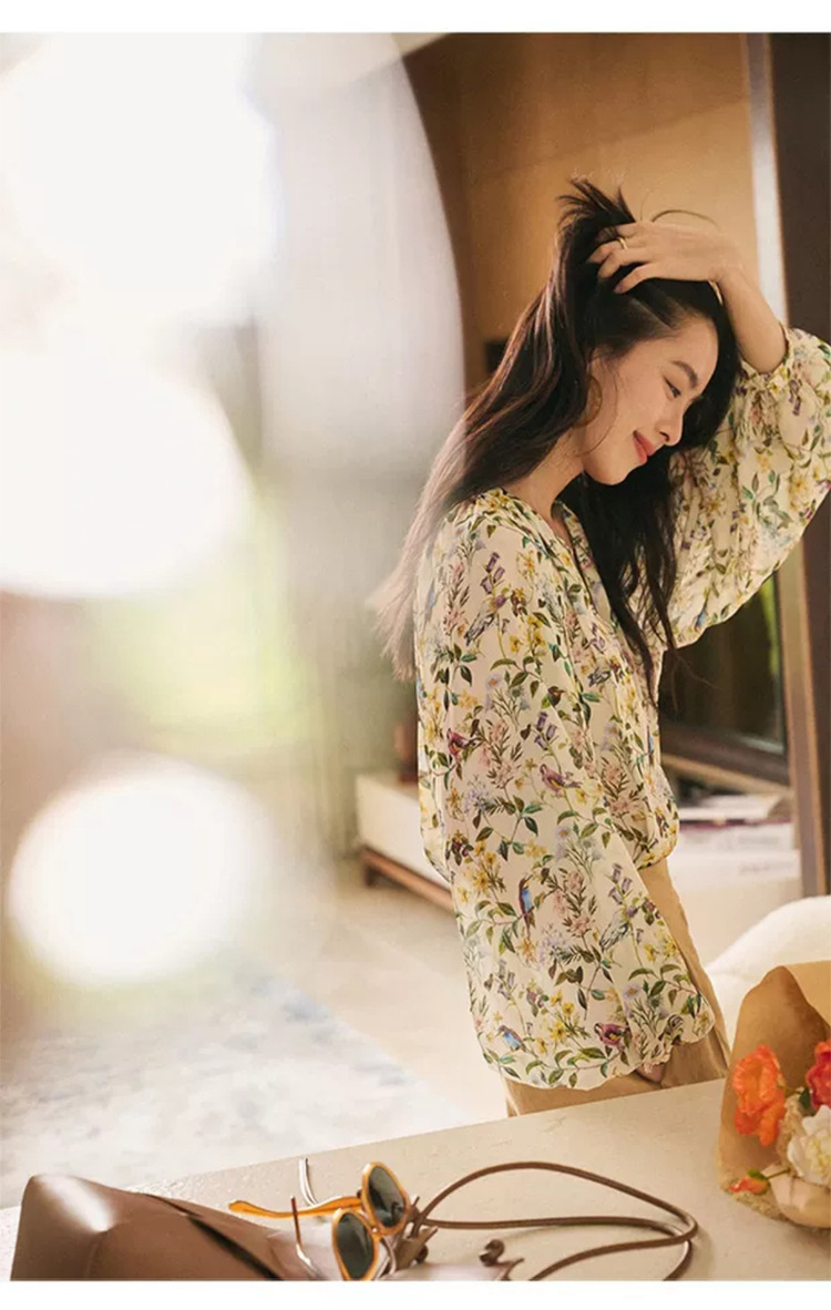 https://fulmo-img-server.com/flower-fashion-factory/8933a580-99a1-4f6a-af9f-8100ac53ffb6.jpg