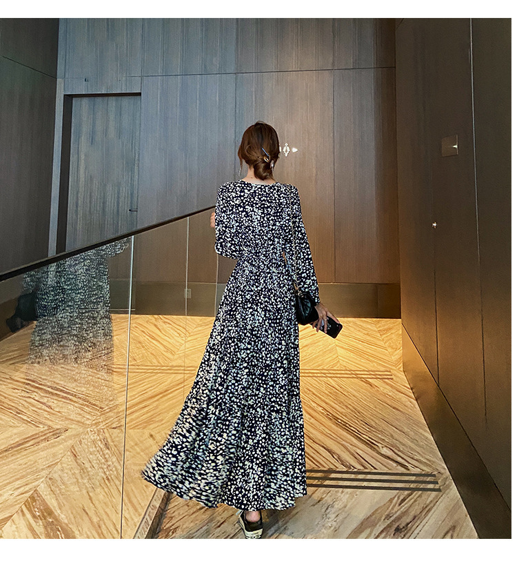 https://fulmo-img-server.com/flower-fashion-factory/8a20a9e6-4add-4a53-8089-01e375a5031e.jpg