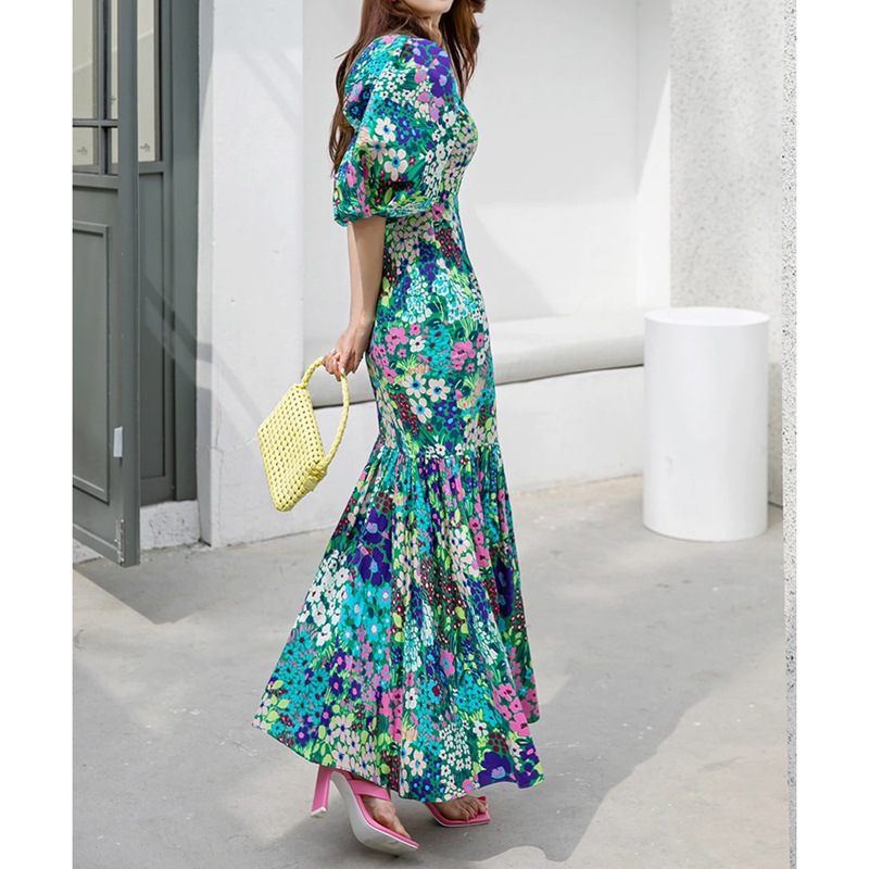 https://fulmo-img-server.com/flower-fashion-factory/906aa958-f11e-40af-9921-5b80b4dfad45.jpg