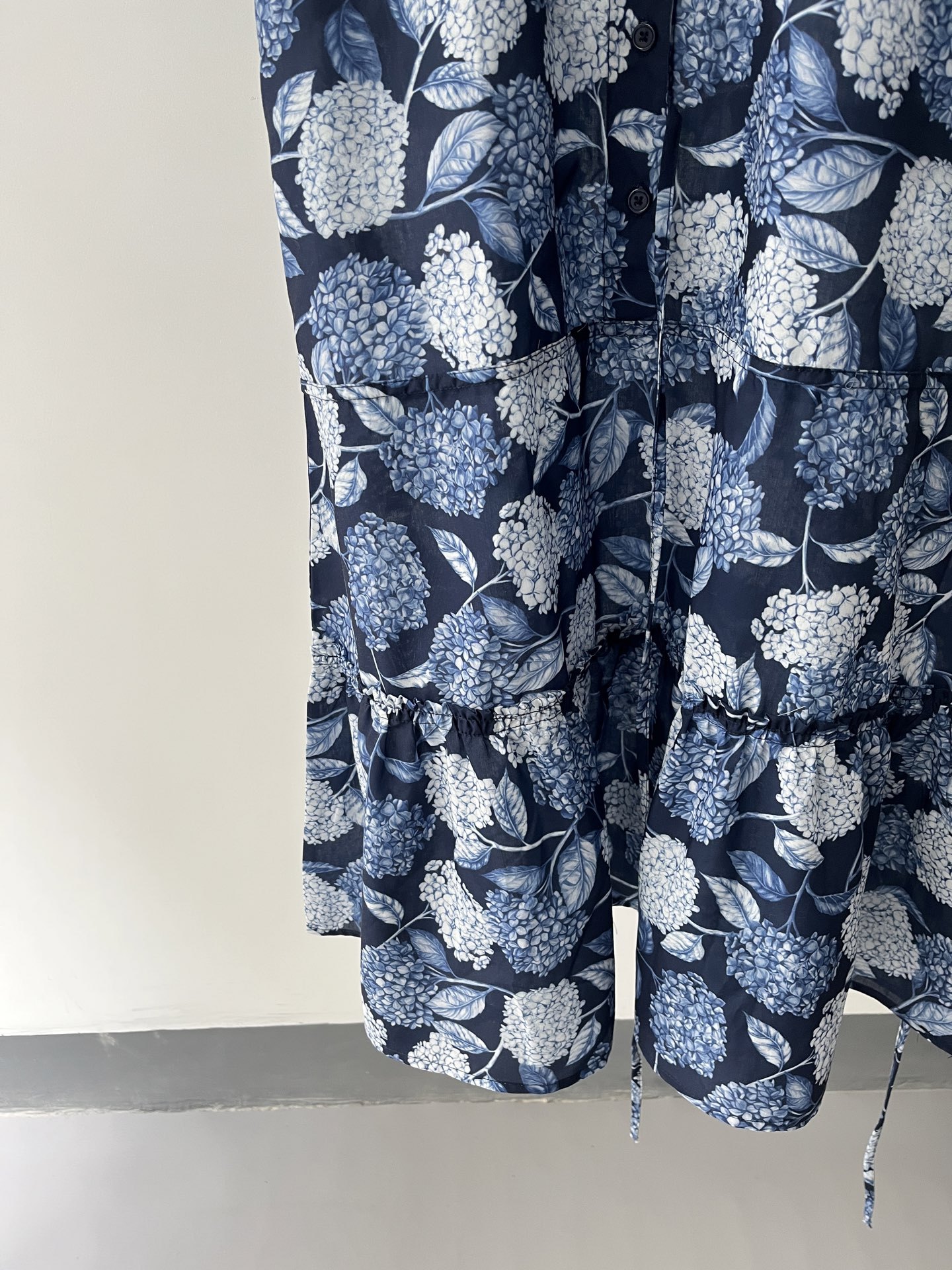 https://fulmo-img-server.com/flower-fashion-factory/94f7e2a5-e185-4ae1-a41c-12c957223106.jpg