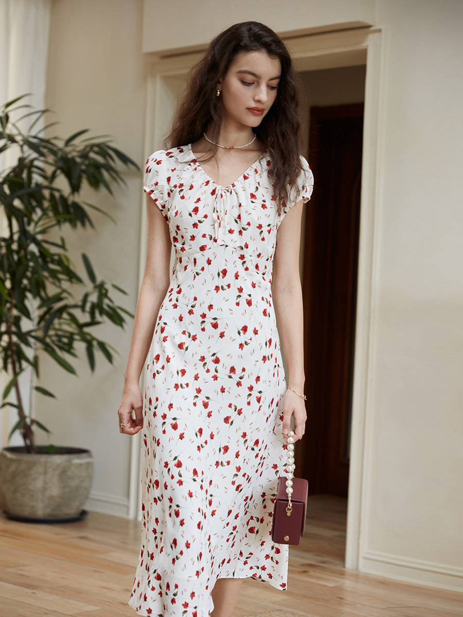 https://fulmo-img-server.com/flower-fashion-factory/97f5b04f-40e4-47e3-ac33-9ca7099f3bb6.jpg