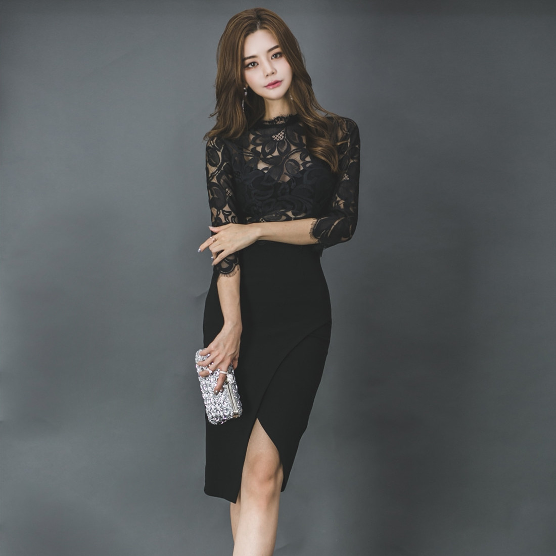 https://fulmo-img-server.com/flower-fashion-factory/9d66a6ed-4651-4039-a0a3-9f2d6da6ff17.jpg