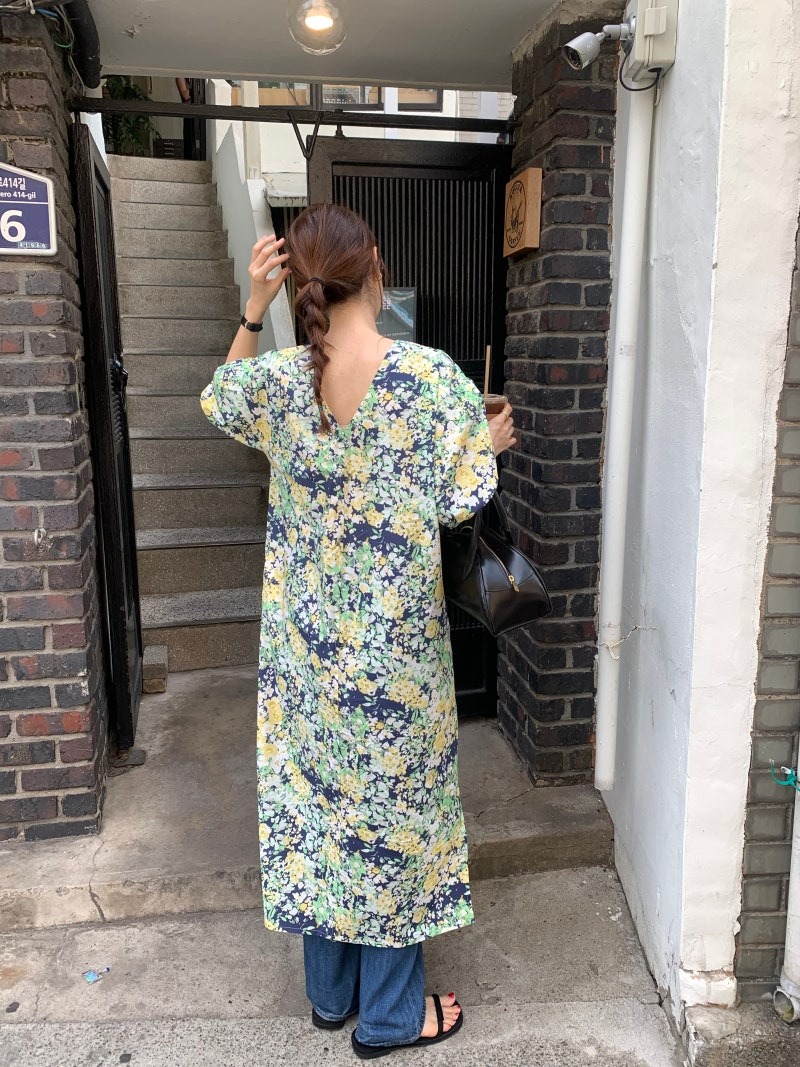 https://fulmo-img-server.com/flower-fashion-factory/9d7de18e-c8a5-4356-baed-a9dfffea3955.jpg