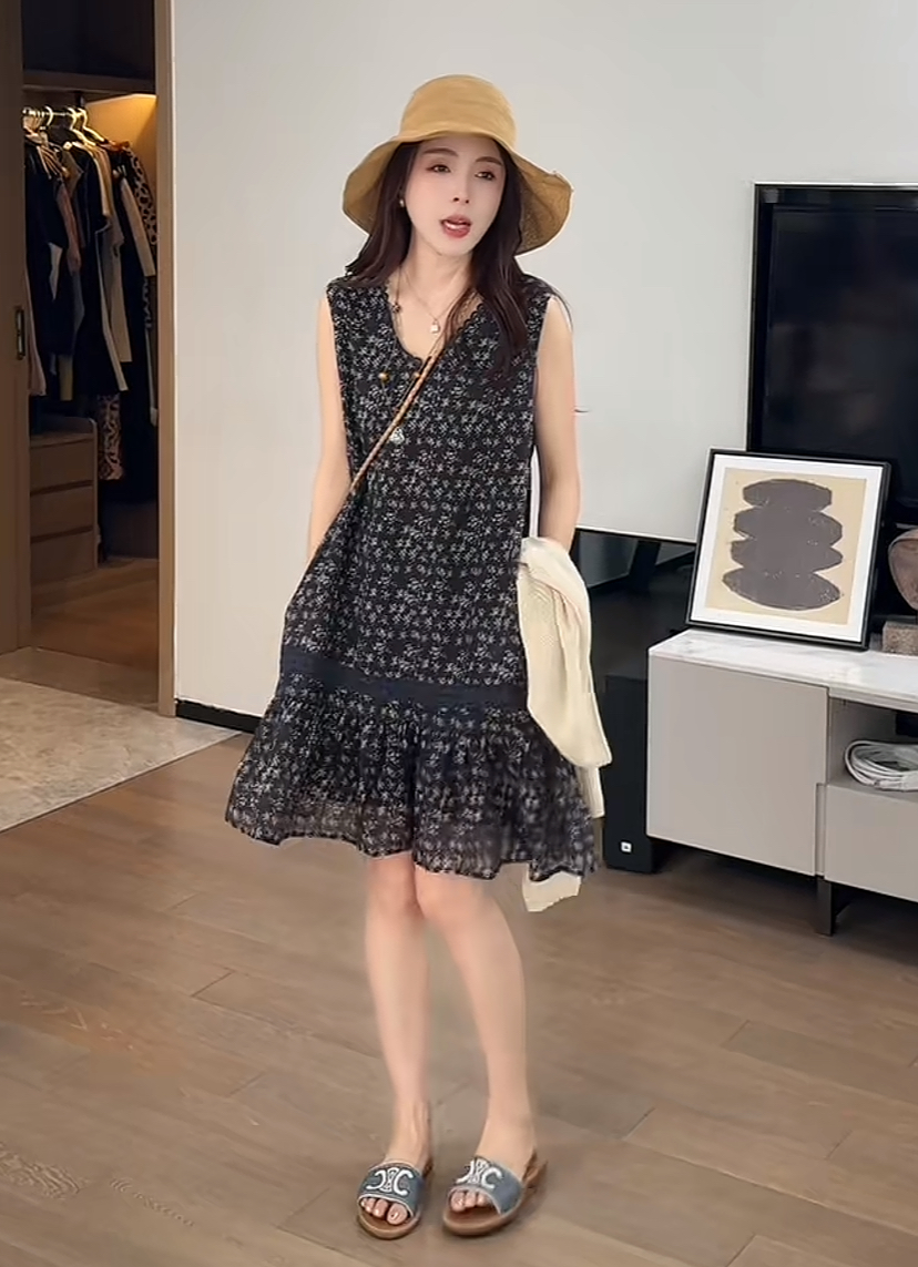 https://fulmo-img-server.com/flower-fashion-factory/9e1f76a9-79d4-4403-942e-5cef5dc0b160.jpg