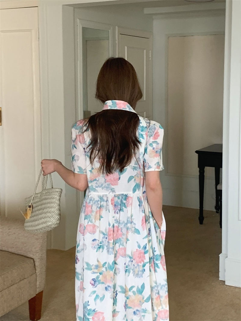 https://fulmo-img-server.com/flower-fashion-factory/9f1cc74c-8b3d-4a57-a495-57090bf5ebe4.jpg