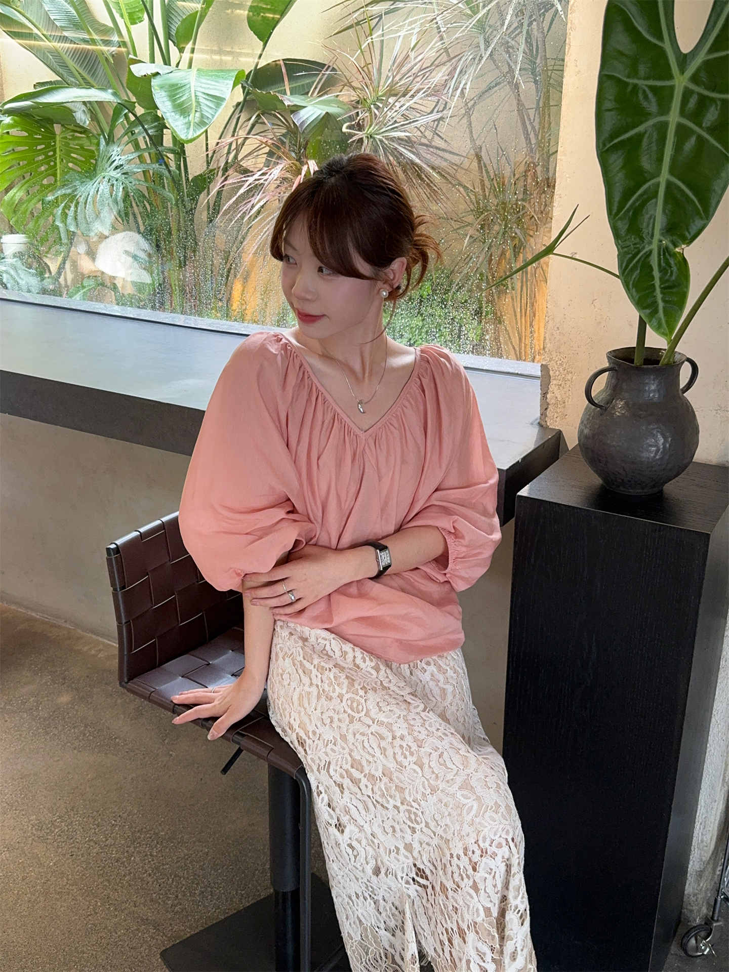 https://fulmo-img-server.com/flower-fashion-factory/9fcf9790-ce73-4e5c-924a-90a2bdccb5a7.jpg