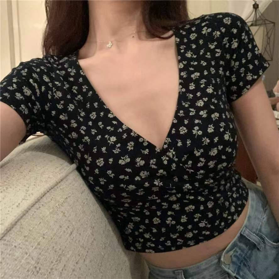 https://fulmo-img-server.com/flower-fashion-factory/a218fdc7-783f-437a-88df-80d5e25c98bf.jpg