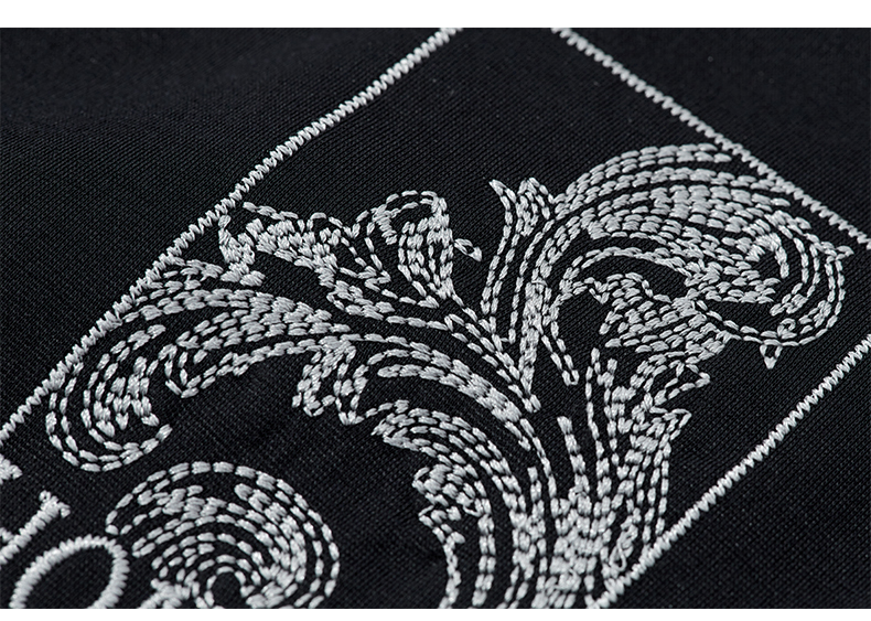 https://fulmo-img-server.com/flower-fashion-factory/a4125152-bed3-4ad7-815d-dcc31cf258ec.jpg