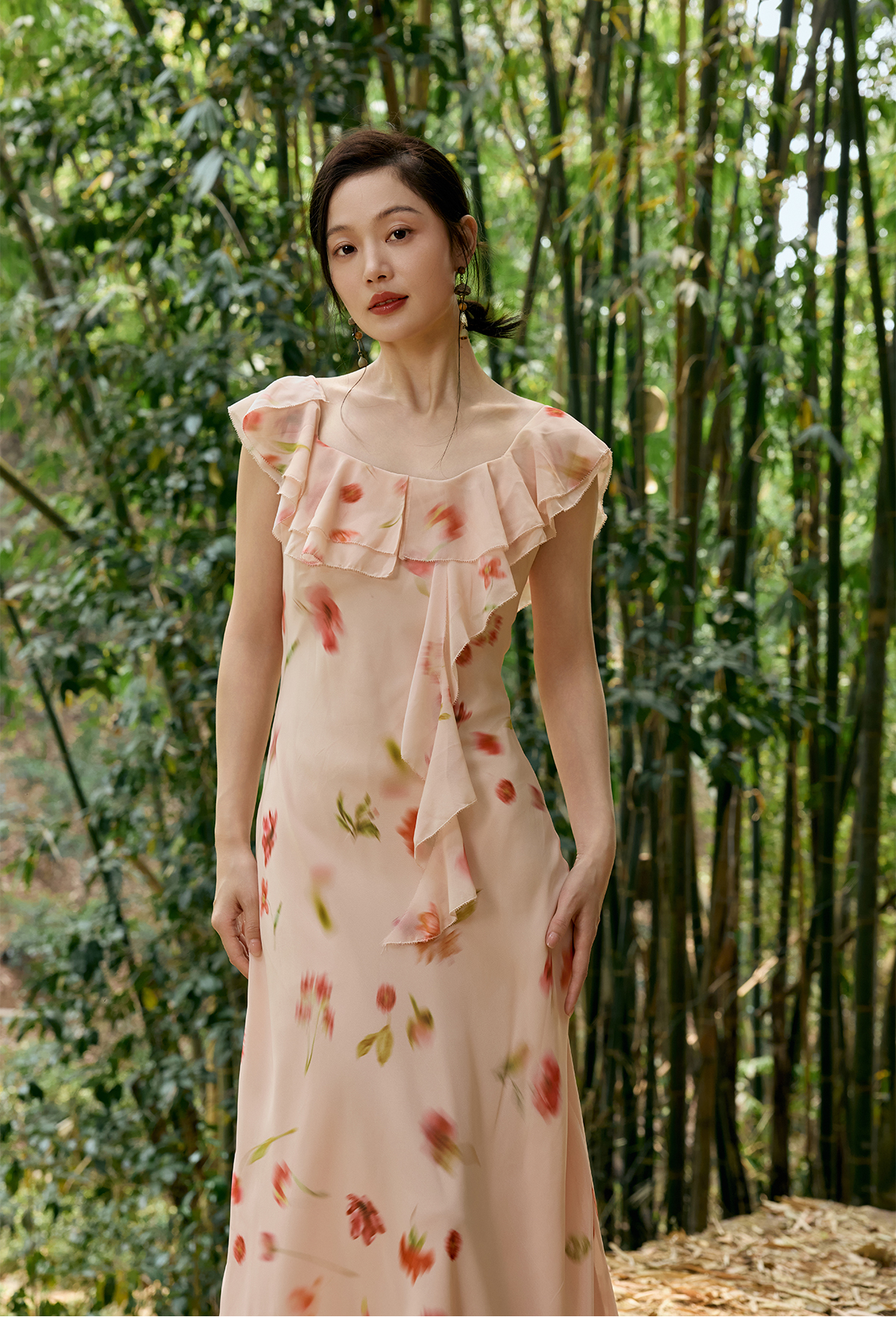 https://fulmo-img-server.com/flower-fashion-factory/a5cab3d7-a6fc-4ea3-a399-51c54a3cf950.jpg