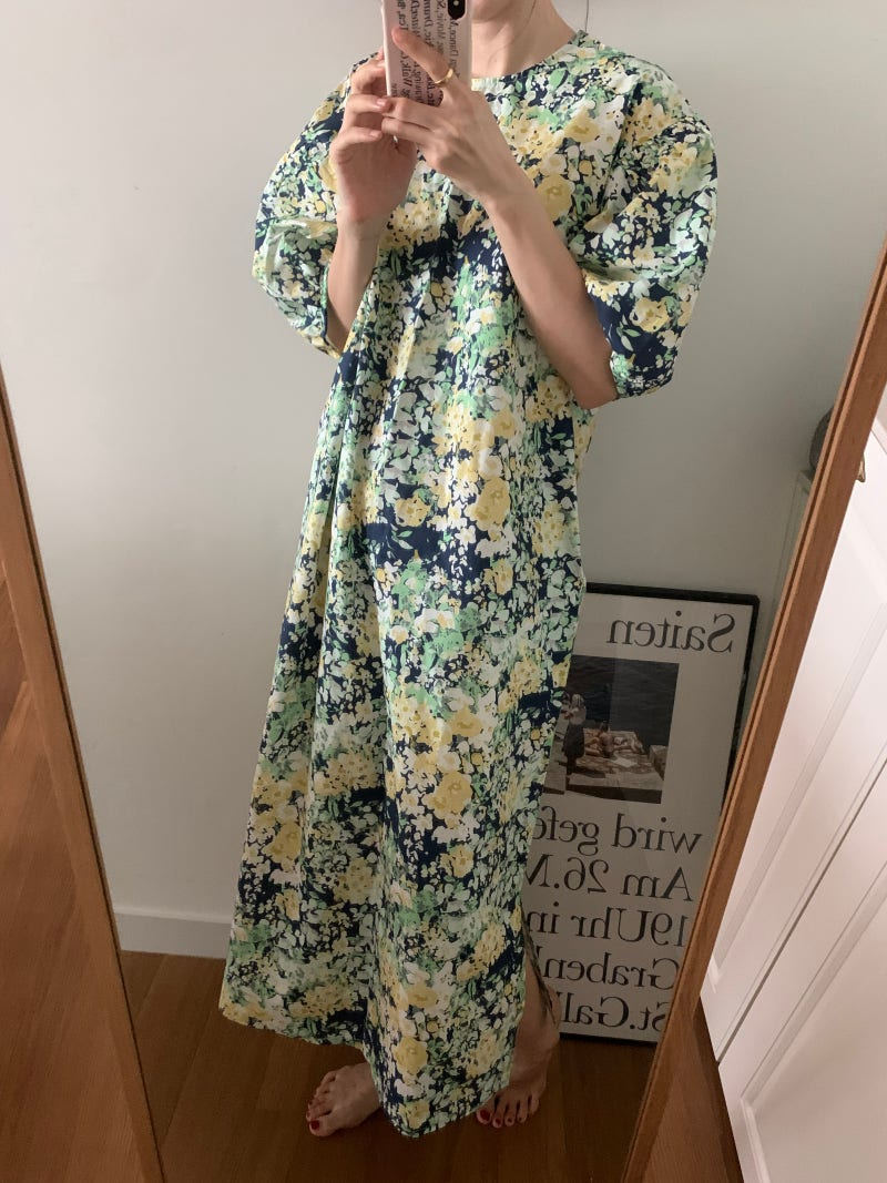 https://fulmo-img-server.com/flower-fashion-factory/a6b6dab7-be59-4c64-904a-43a3f815cce6.jpg