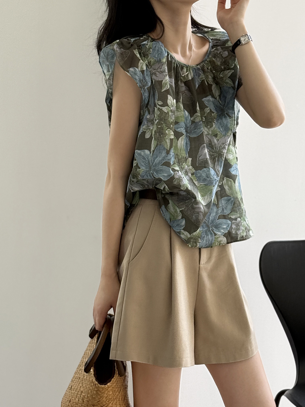 https://fulmo-img-server.com/flower-fashion-factory/a9026538-4919-43bd-8775-4d9a98318d40.jpg