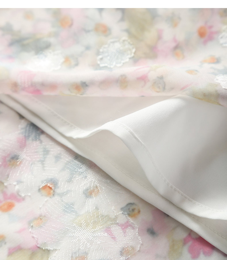 https://fulmo-img-server.com/flower-fashion-factory/a914a825-c76b-4b7e-9ed7-3f28b11cf970.jpg