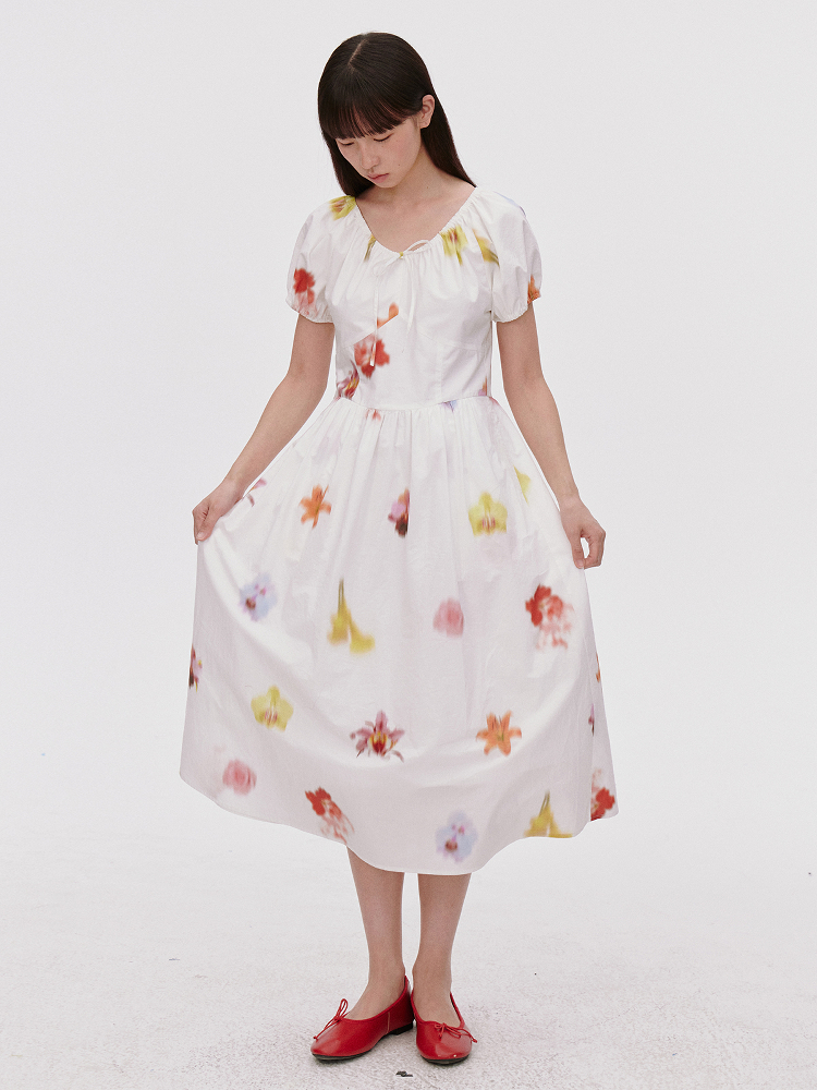 https://fulmo-img-server.com/flower-fashion-factory/aadb0fea-486d-47c3-9ea1-b0254c6b2b4d.jpg
