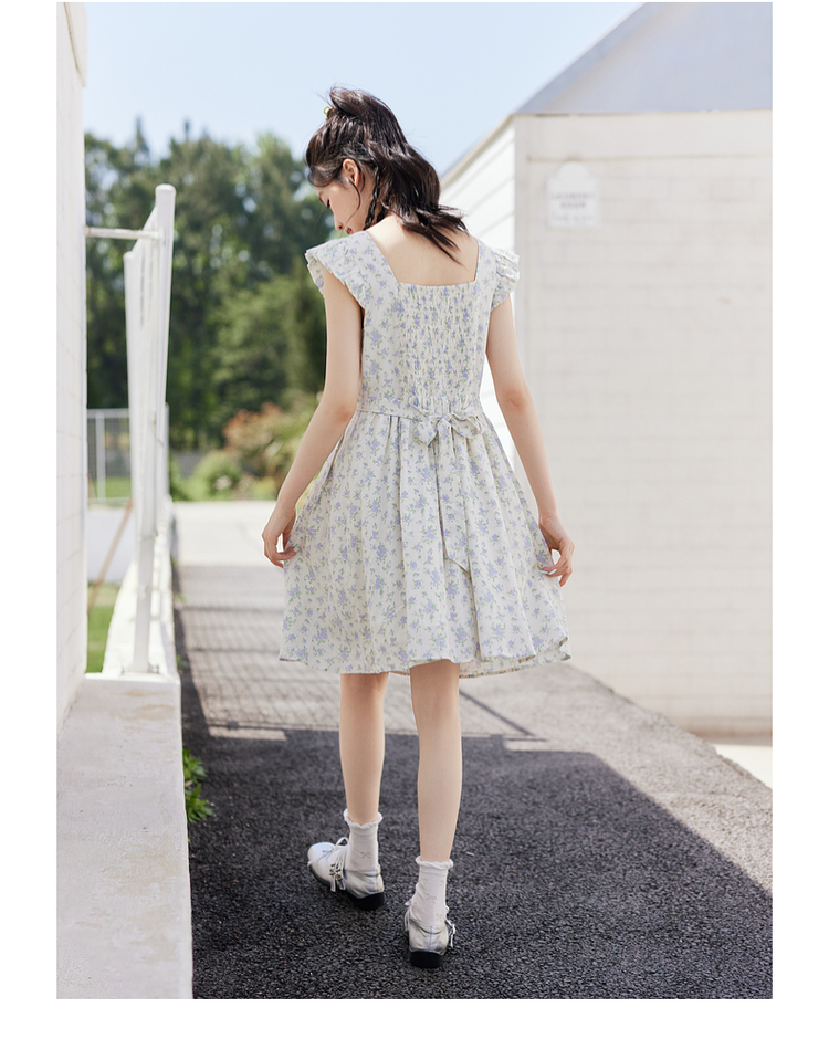 https://fulmo-img-server.com/flower-fashion-factory/aaff902f-d434-4c12-beea-d6cf81e3769c.jpg