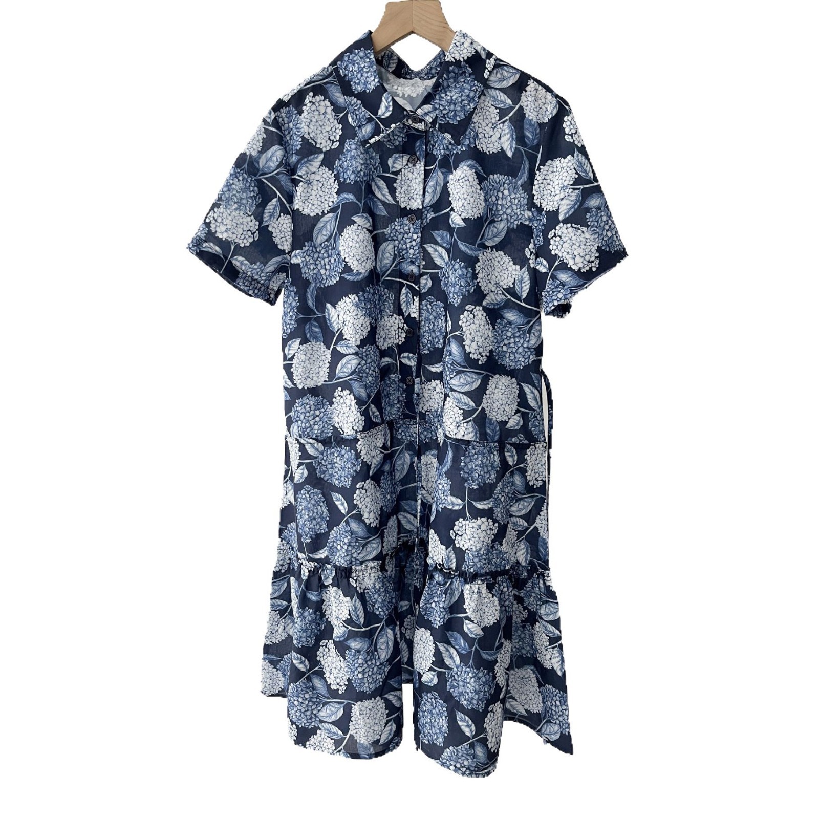 https://fulmo-img-server.com/flower-fashion-factory/ada42773-dd71-4829-bf27-cc0f81e004a4.jpg