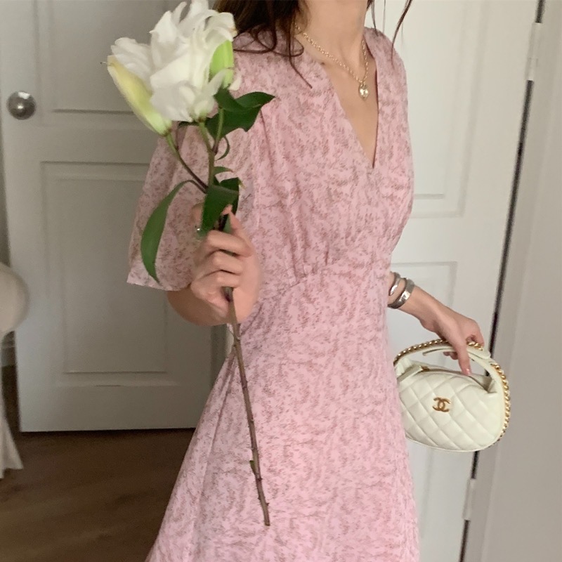 https://fulmo-img-server.com/flower-fashion-factory/b255955c-3f01-41d6-af5b-d6905f231476.jpg