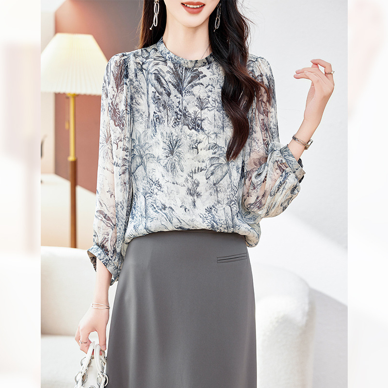 花柄 ファッション 華やか印象 立体花柄シアーブラウス