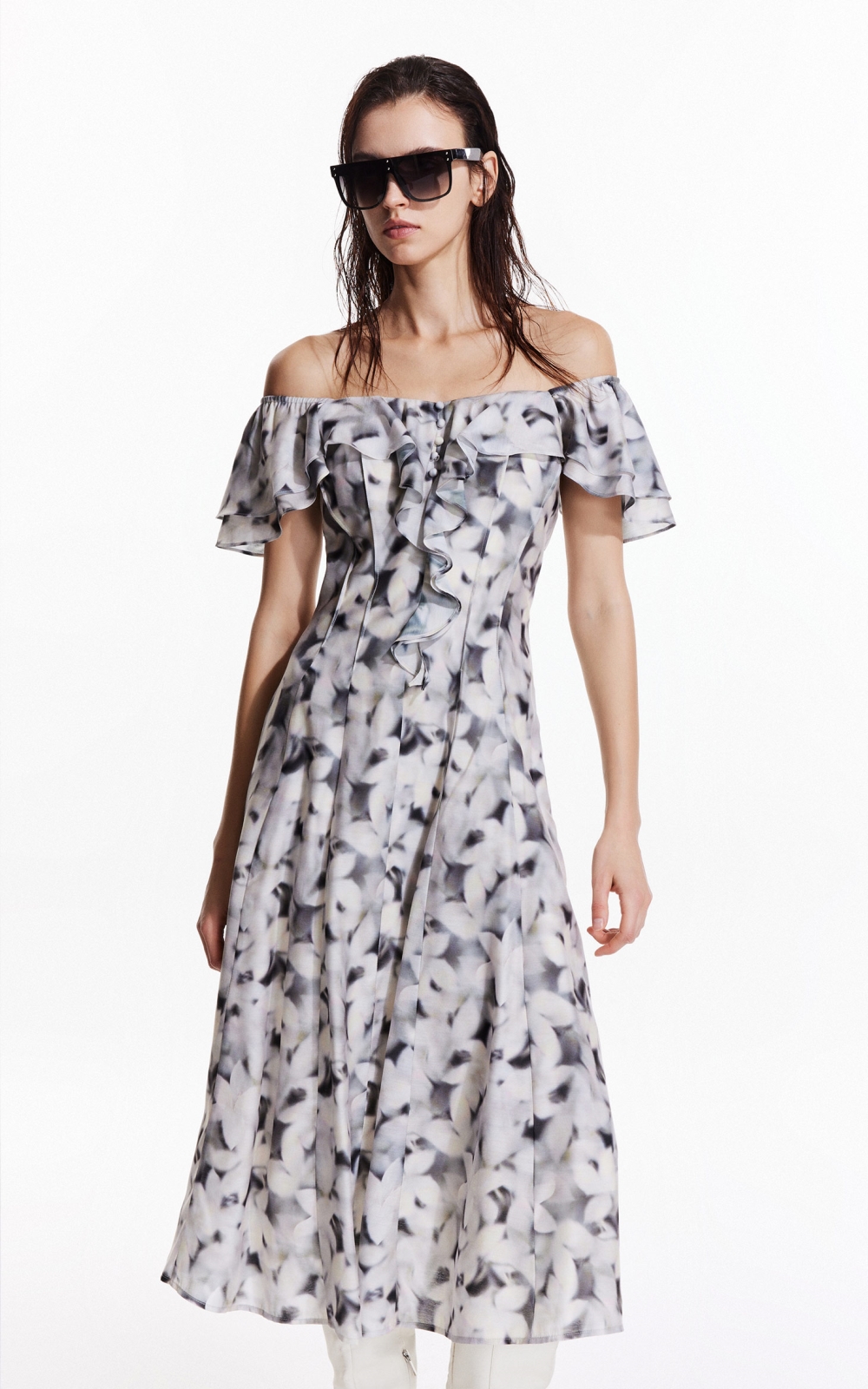 https://fulmo-img-server.com/flower-fashion-factory/b4bb4efd-454c-444d-aaec-8287eccd15da.jpg