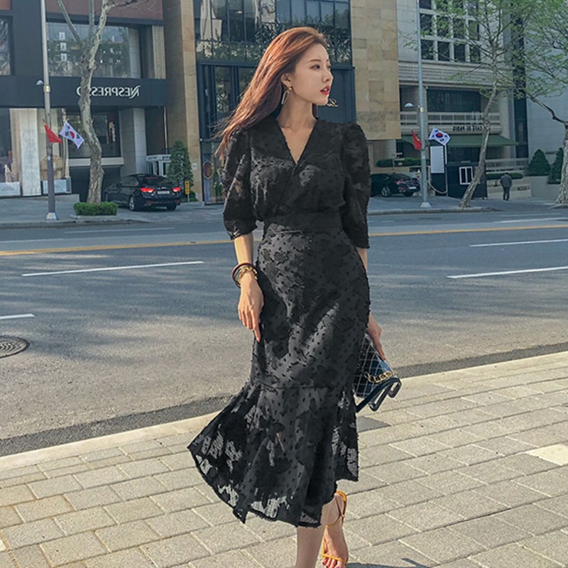https://fulmo-img-server.com/flower-fashion-factory/b6a15373-896c-4b52-8484-de1d75150fbf.jpg