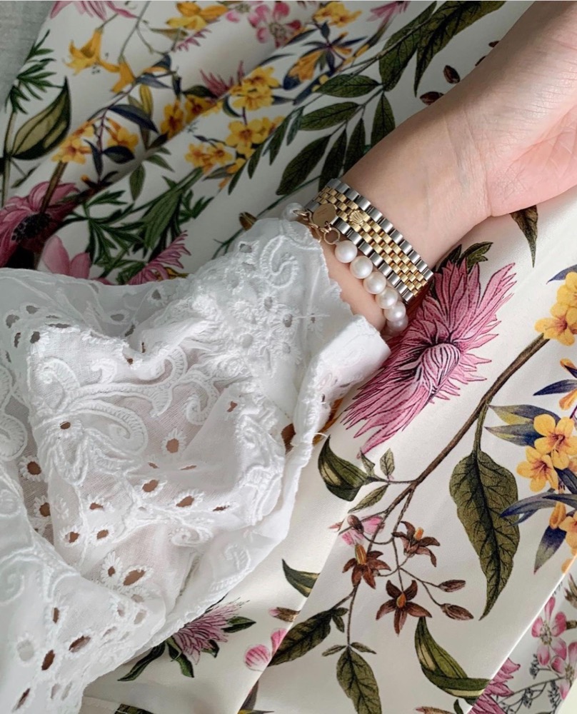 https://fulmo-img-server.com/flower-fashion-factory/b6d38abd-e5f9-4b74-b90f-254b48f04b98.jpg