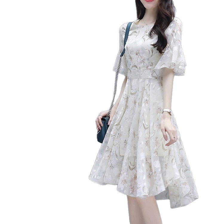 https://fulmo-img-server.com/flower-fashion-factory/b775aa33-6b57-45aa-bf06-c6fc0ee23088.jpg