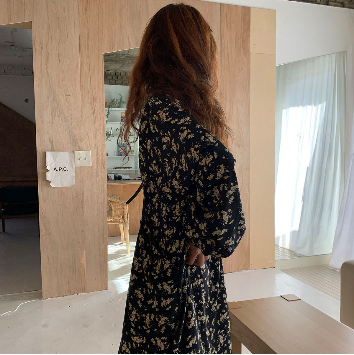 花柄 ファッション 上品な小花柄 パフスリーブ Vネック ロングワンピース