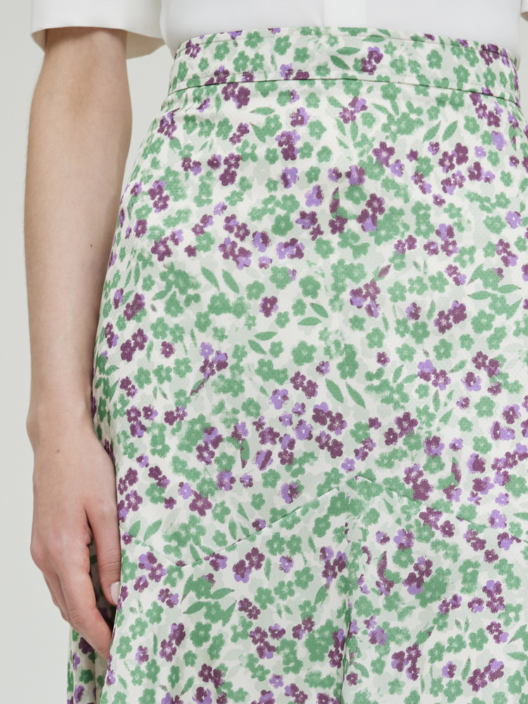 https://fulmo-img-server.com/flower-fashion-factory/beb01a5f-c515-49d6-bff7-51e73b13f34b.jpg