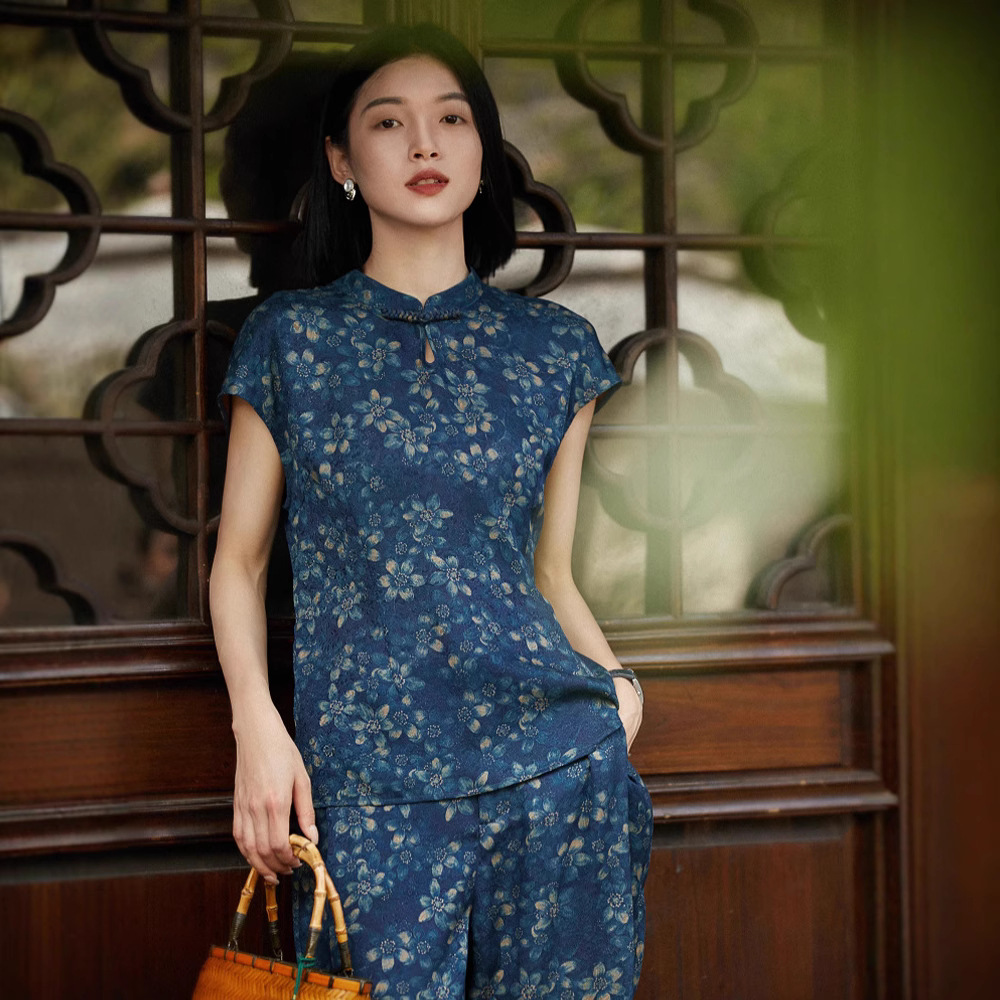 https://fulmo-img-server.com/flower-fashion-factory/c4378bdf-d33e-4467-a962-da24c02da51e.jpg