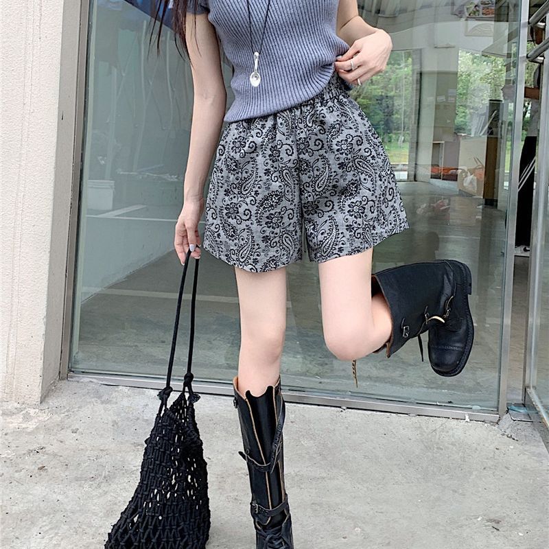 花柄 ファッション 優美な唐草模様のワイドショートパンツ