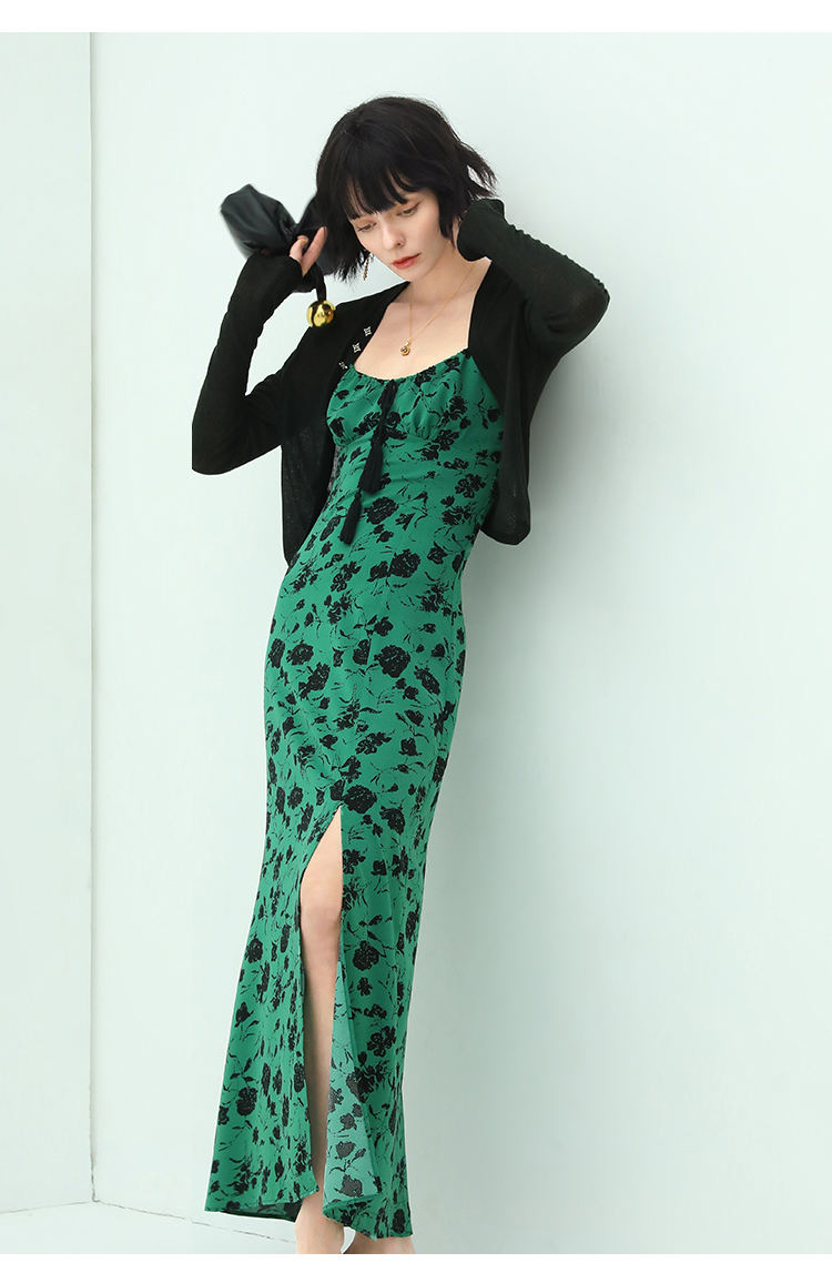 https://fulmo-img-server.com/flower-fashion-factory/cad241fb-8765-481e-adde-a152e96b50f8.jpg