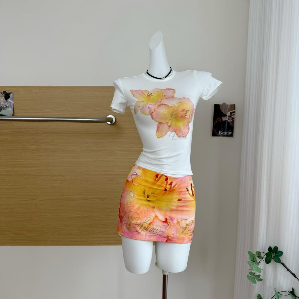 https://fulmo-img-server.com/flower-fashion-factory/ce54327f-5e6e-4cd9-9ed9-da225dc2e888.jpg
