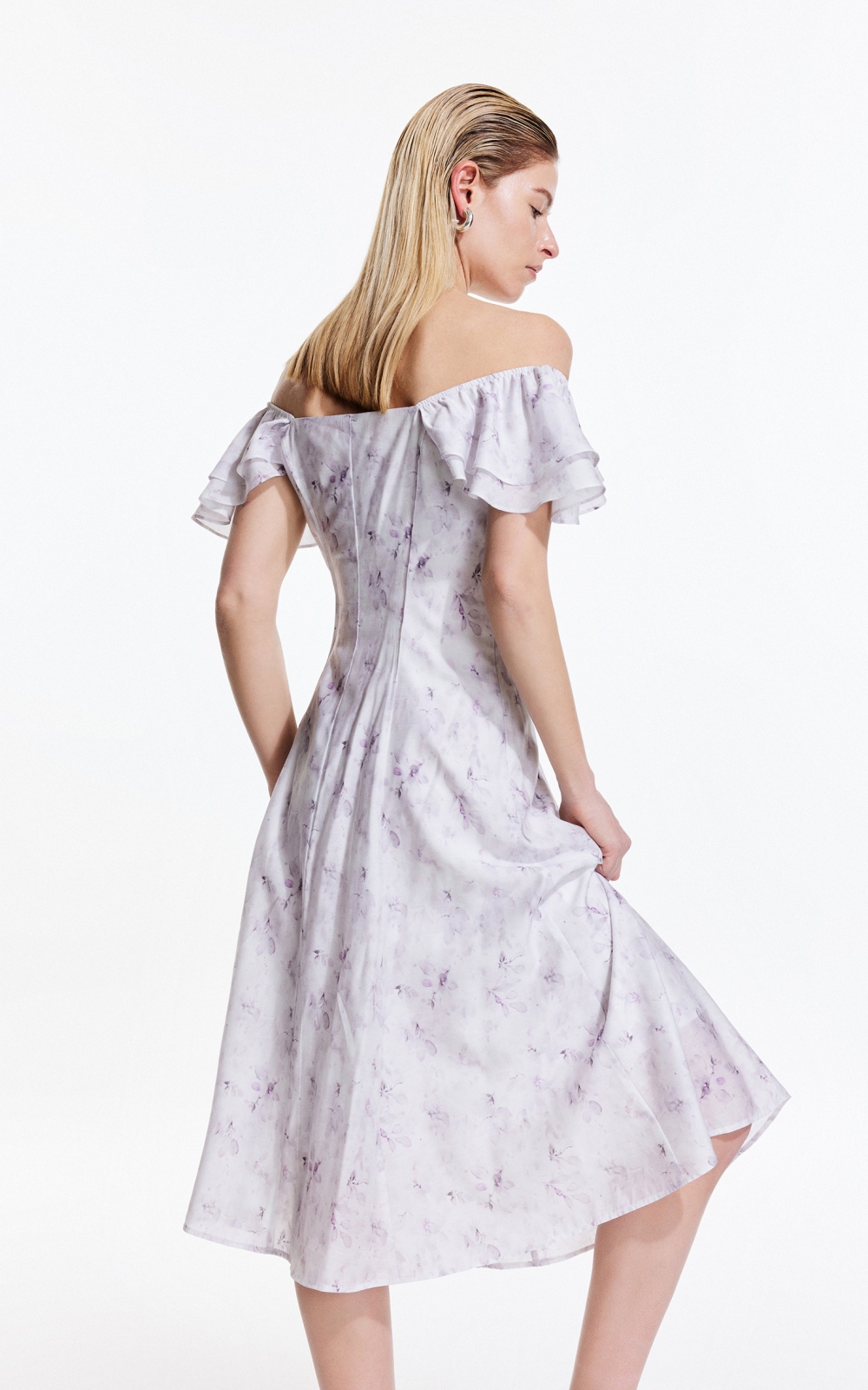 https://fulmo-img-server.com/flower-fashion-factory/d19216c2-3e3f-4769-b9b8-4ce50fa55dd7.jpg