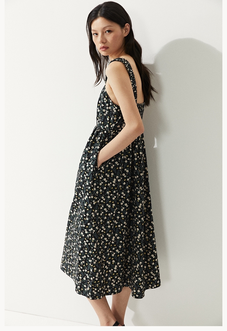 https://fulmo-img-server.com/flower-fashion-factory/d241614a-4713-436b-b309-bf50c0b86478.jpg
