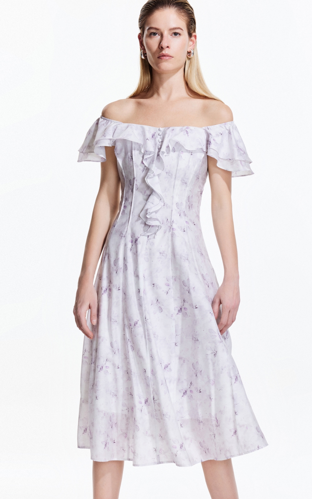 https://fulmo-img-server.com/flower-fashion-factory/da80a720-b81d-422c-8d35-abedfc89bd70.jpg