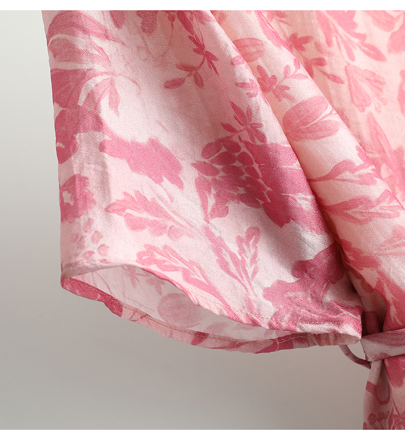 https://fulmo-img-server.com/flower-fashion-factory/da94498c-e7be-4e93-be88-0124eca8b0dd.jpg