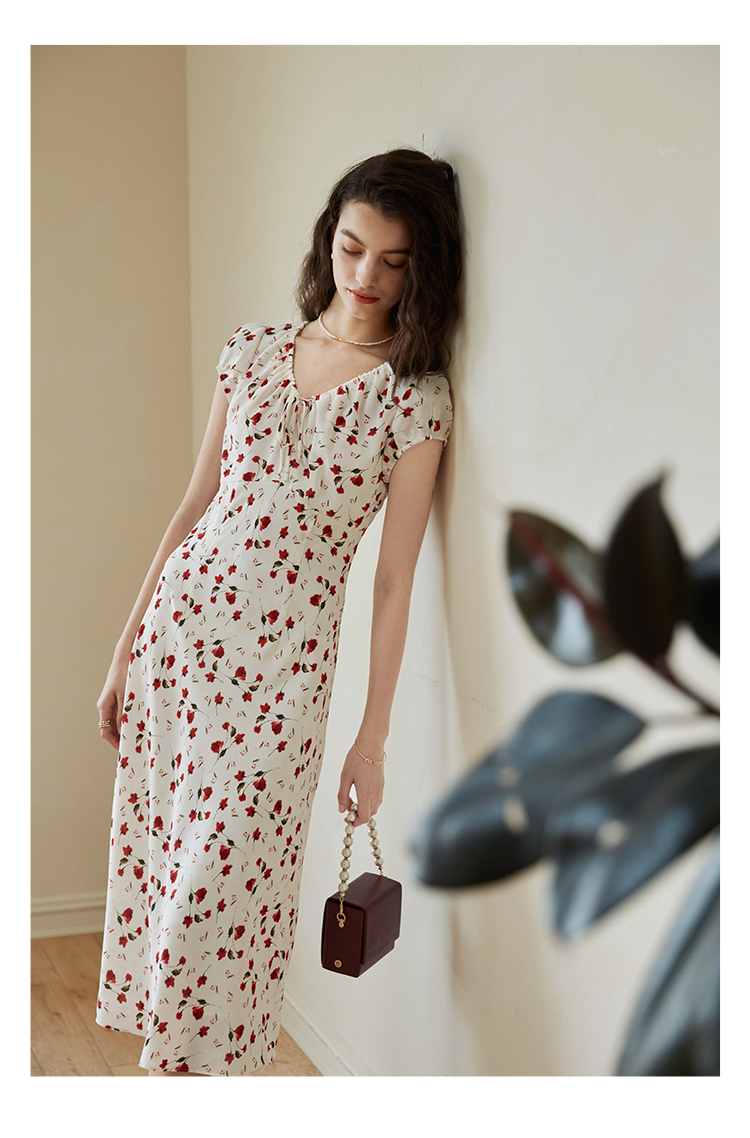 https://fulmo-img-server.com/flower-fashion-factory/daab87b8-7eb6-4a06-babd-b47494a87305.jpg