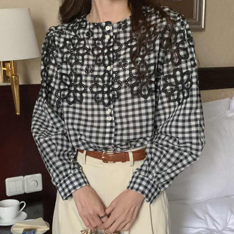 https://fulmo-img-server.com/flower-fashion-factory/dd93b027-d58b-4514-8cb5-ef1cdec54dd2.jpg