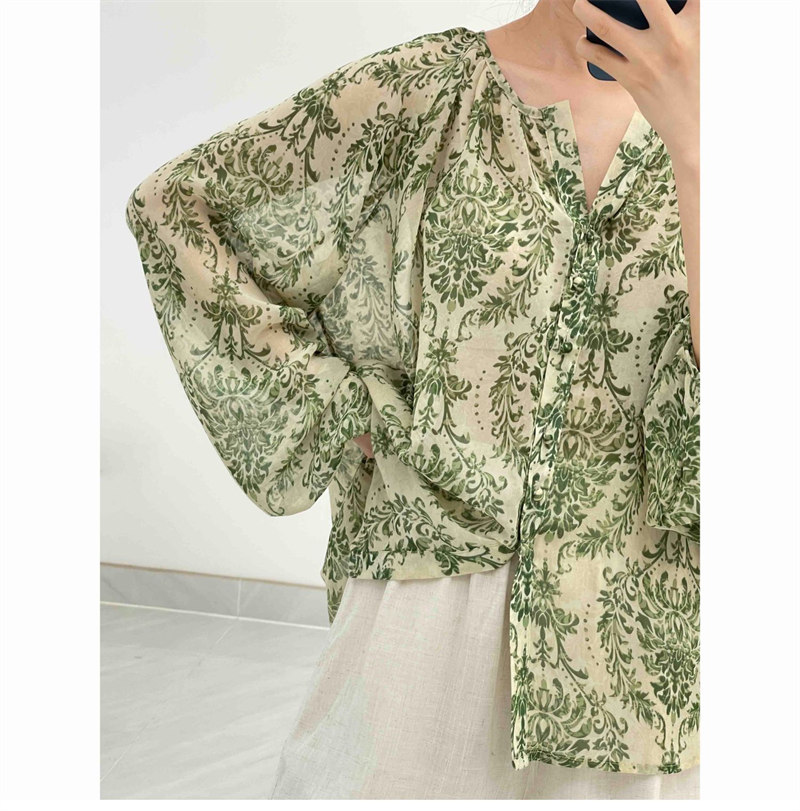 https://fulmo-img-server.com/flower-fashion-factory/dfe81be2-bc6a-4de9-913e-c80bb92210c0.jpg