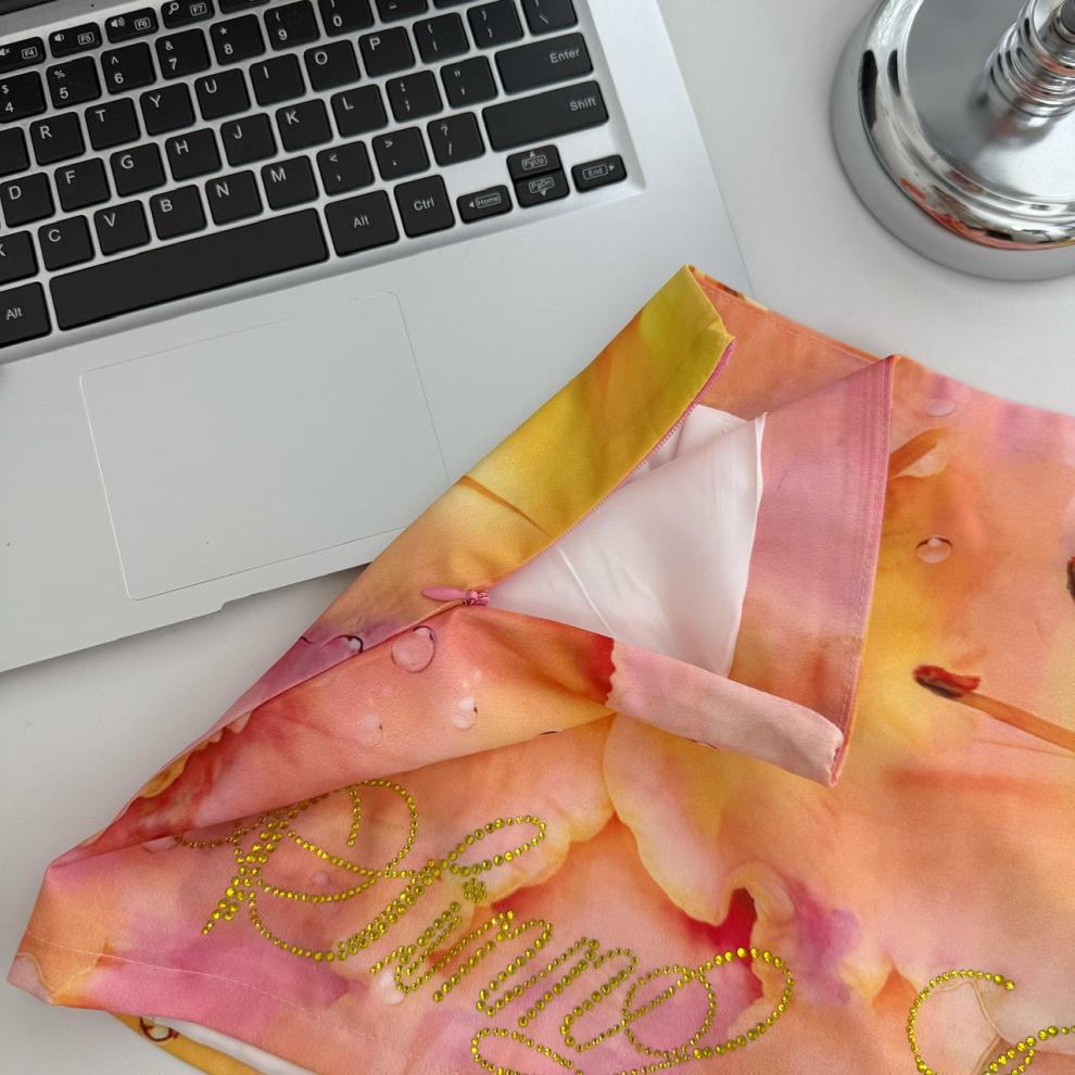 https://fulmo-img-server.com/flower-fashion-factory/e00b04fb-05de-422e-9d63-cbb0dff5d183.jpg