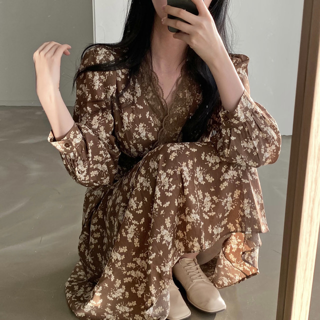 https://fulmo-img-server.com/flower-fashion-factory/e095bfc0-7c8a-4fba-9730-3f59b302340f.jpg