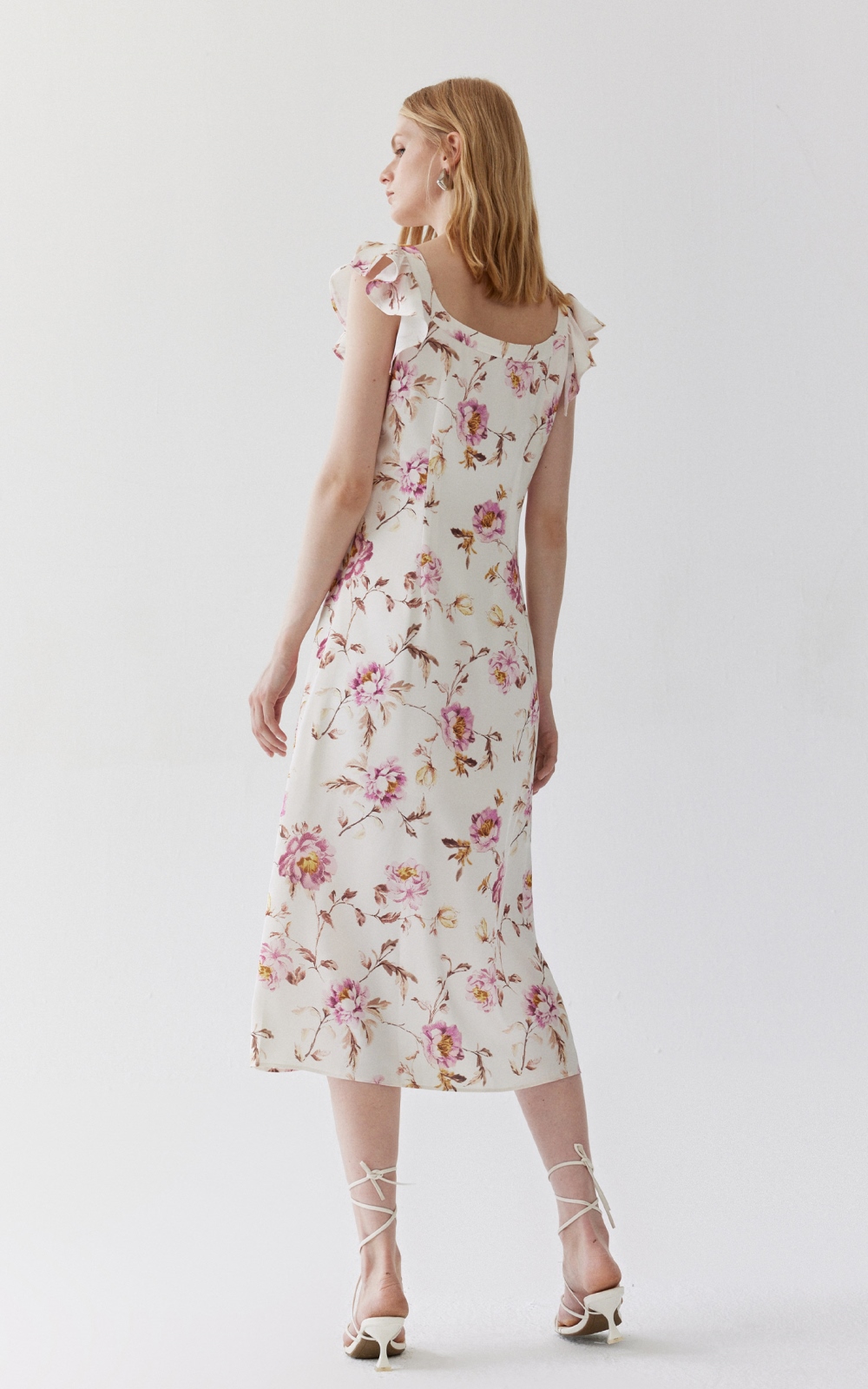 https://fulmo-img-server.com/flower-fashion-factory/e2849548-52eb-49fe-914a-aff70d485a38.jpg